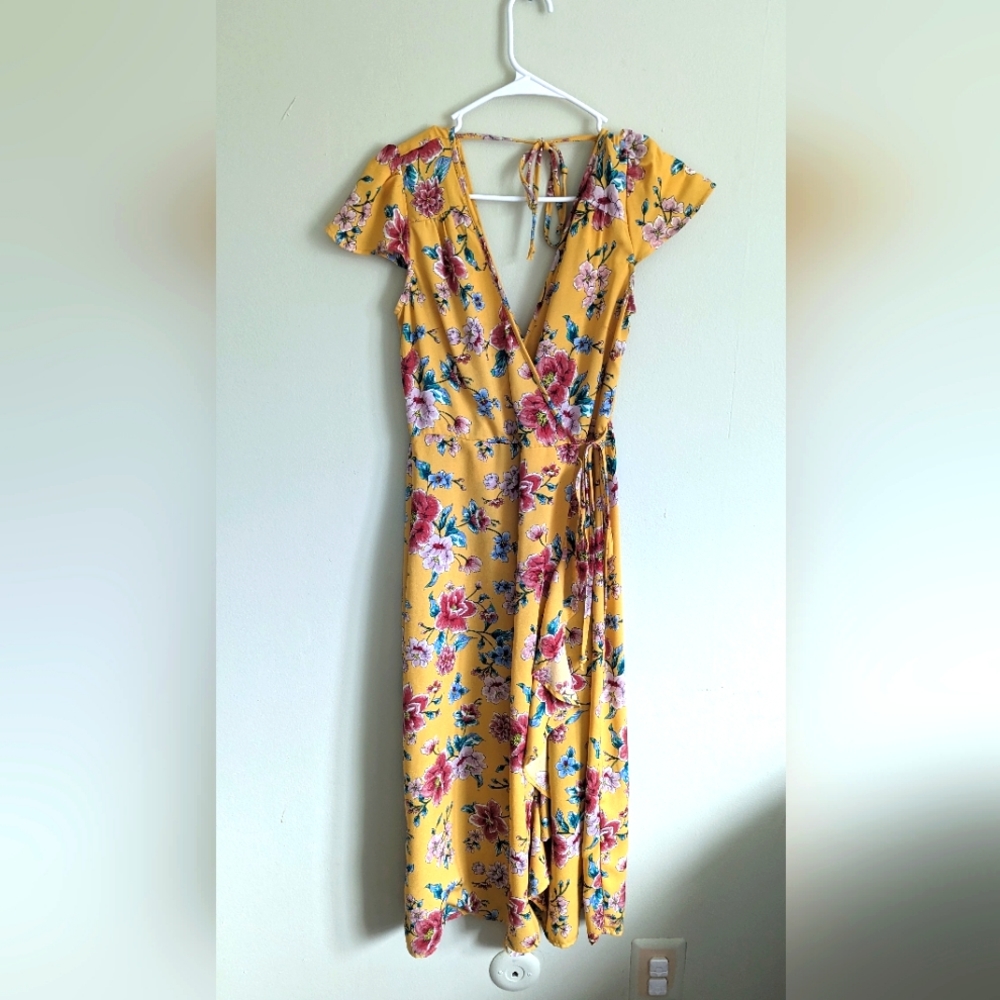 Wrap Midi Yellow Small Floral Dress with Clasp Open Back